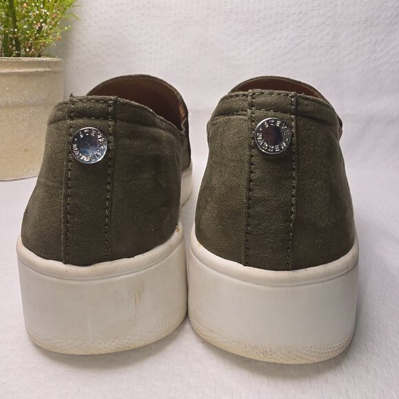 STEVE MADDEN ZAYNA ARMY GREEN SLIP ON SUEDE SHOE WOMENS SIZE 8 EUC - Picture 9 of 10